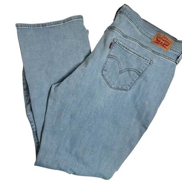 EUC Levi’s Women’s Plus Size Light Blue Classic Boot Cut Denim Jeans - Size 22 - Picture 6 of 7